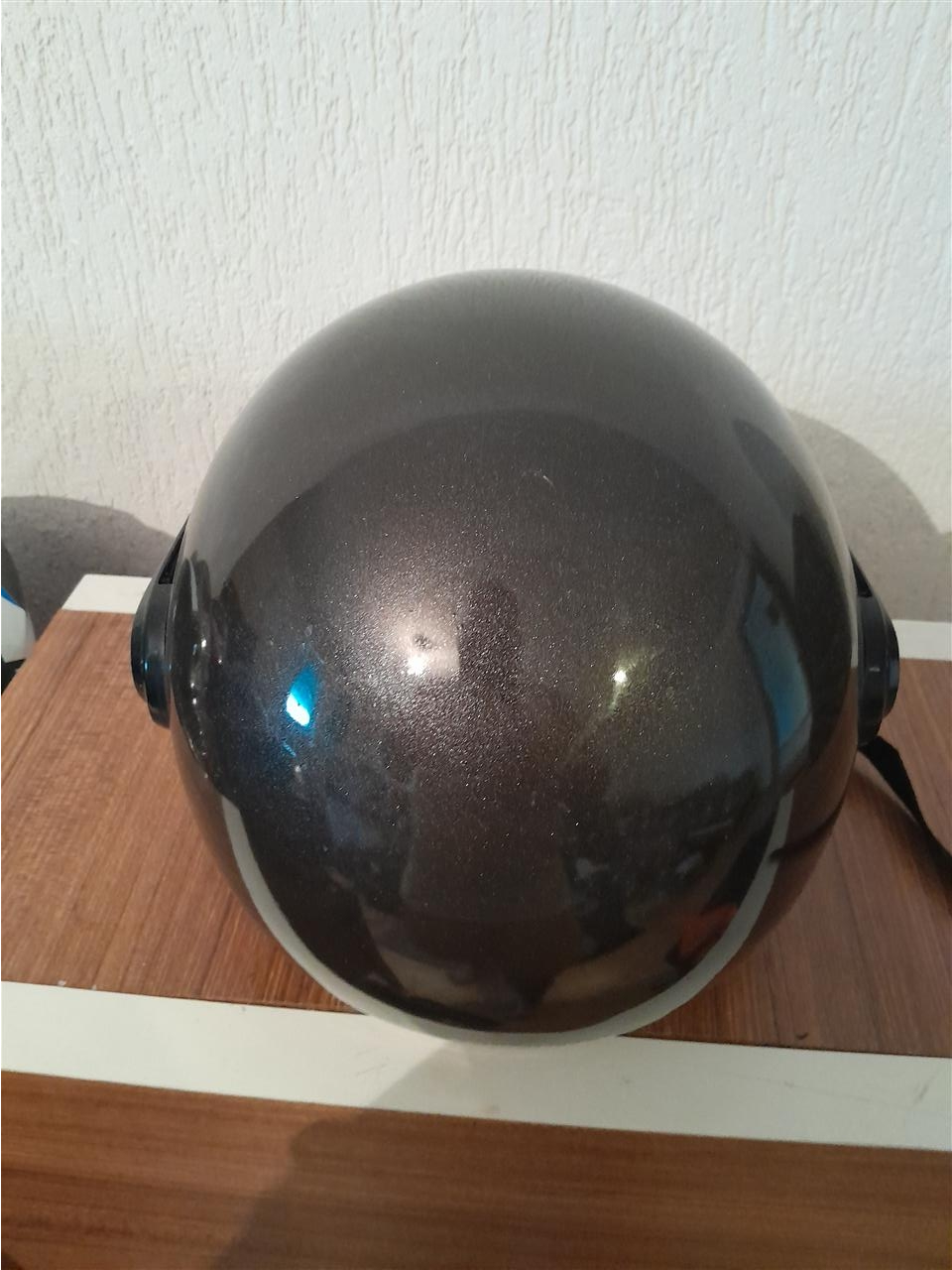 Shiten-helmeta-per-skutera