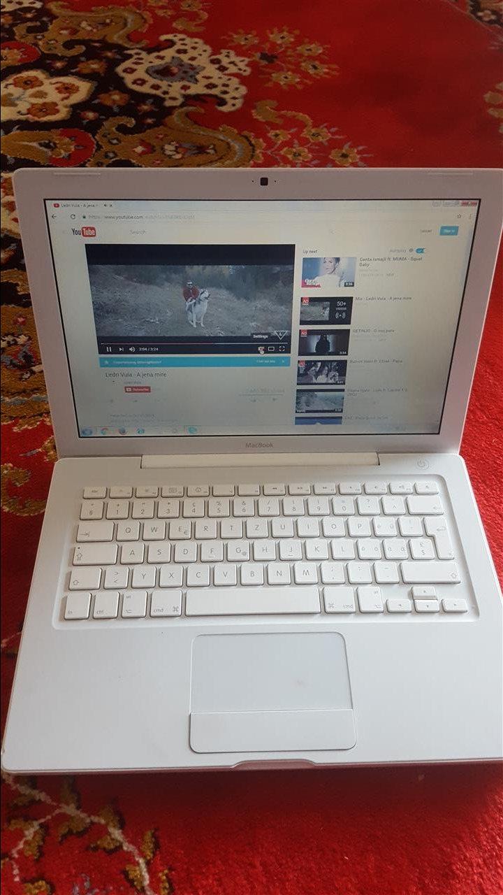 Macbook