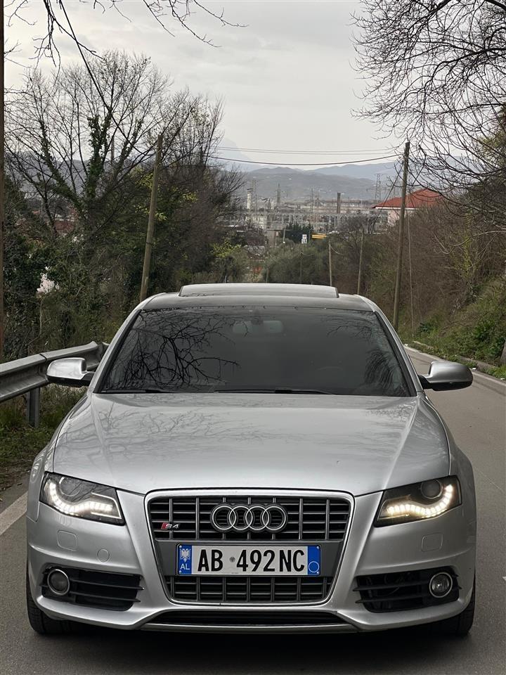 Shitet-Audi-A4