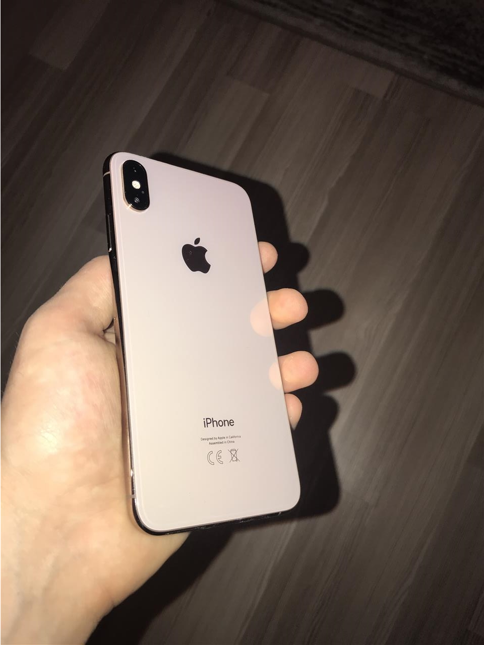 Shes-IPhone-XS-max-