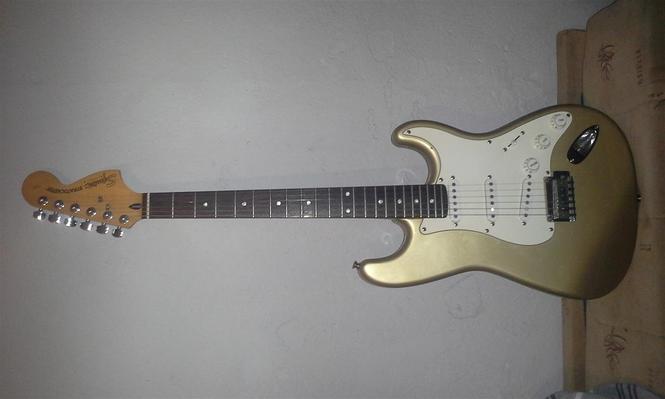 gitere elektrike strato kaster