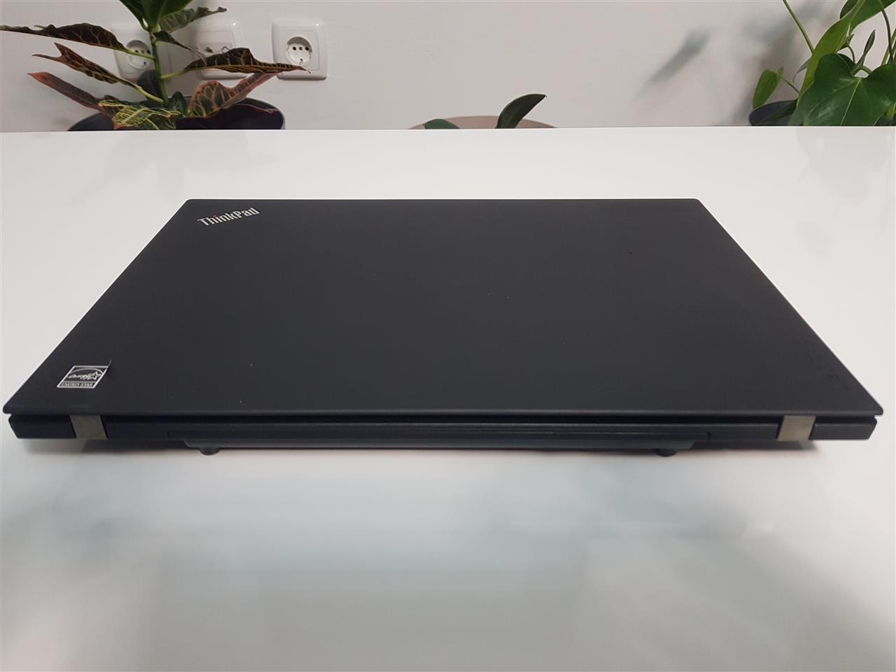 Laptop-tuchscreen