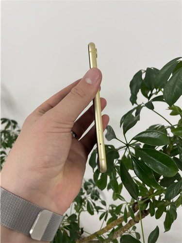 IPHONE XR 64GB