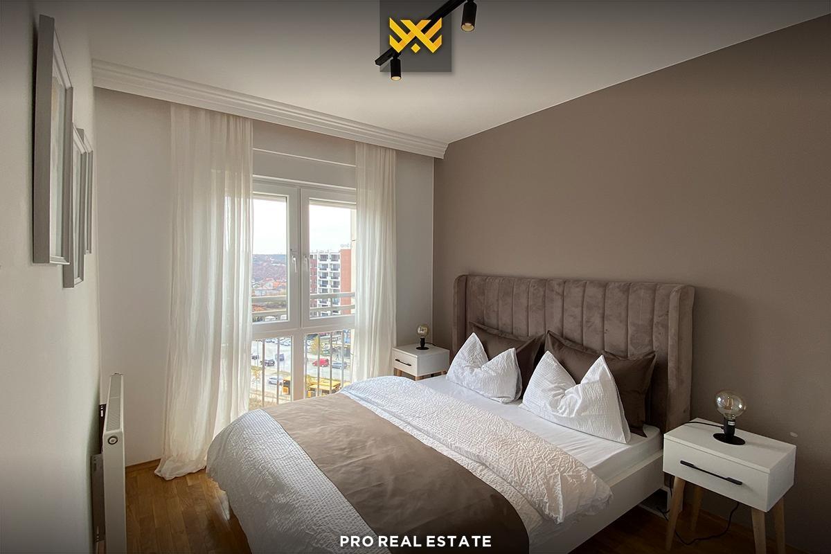 Banesë-68-03m--për--SHITJE-te-Rruga-C-