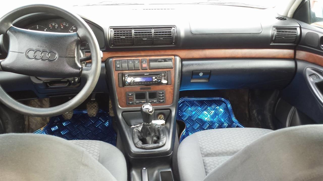 Audi-A4