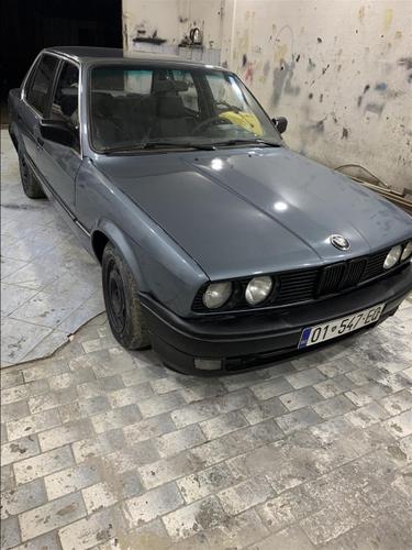 BMW E30