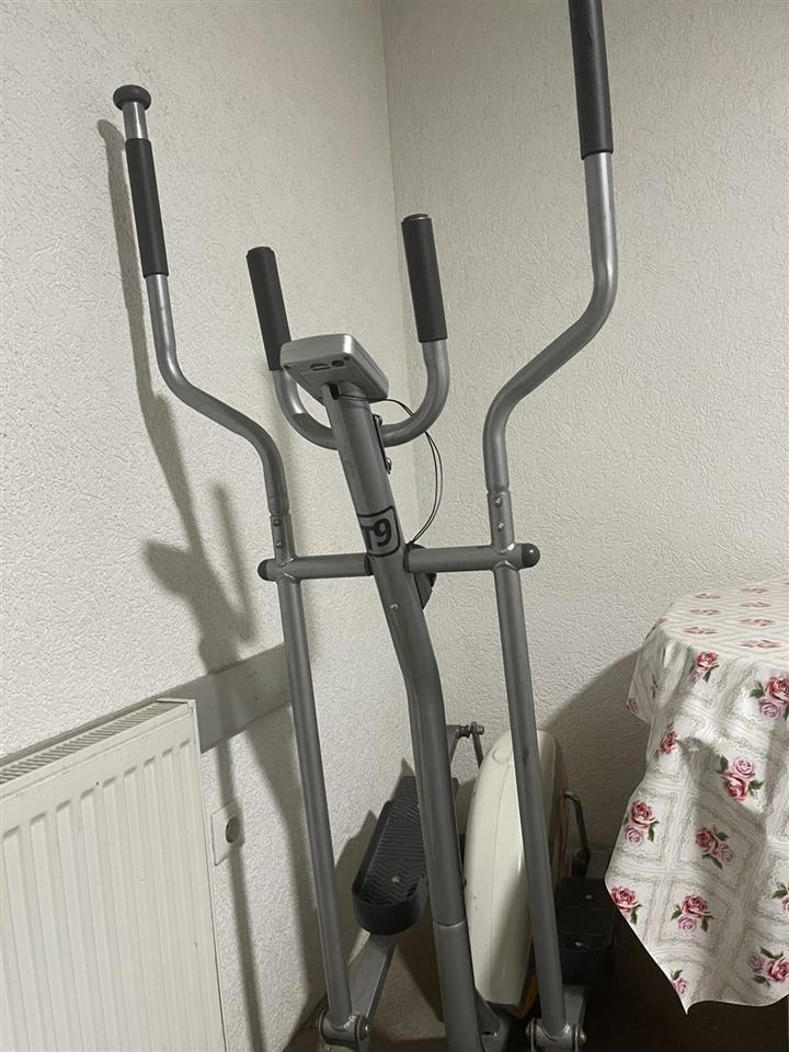 100