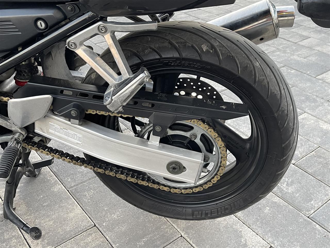 YAMAHA-FZS-600-cc