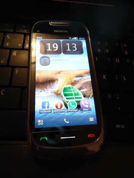 Nokia-C7