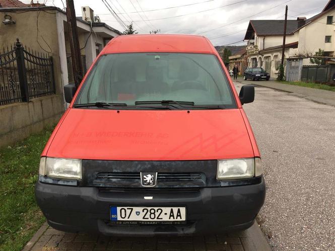 Shes Pikap 2000