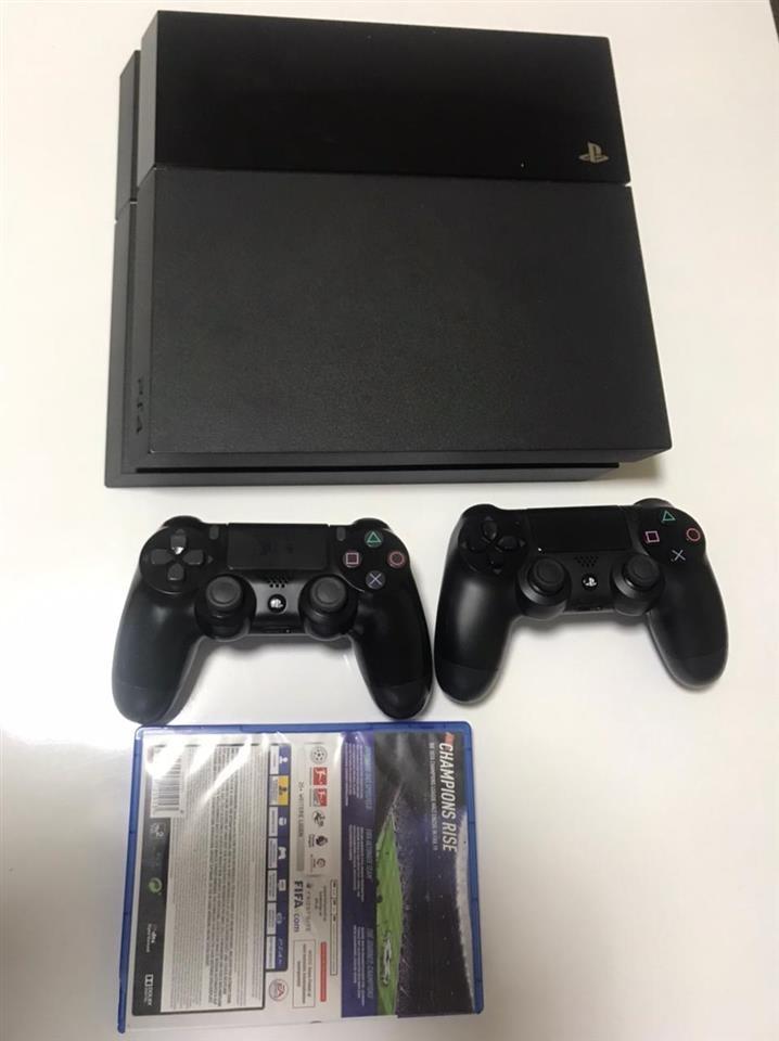 PS4