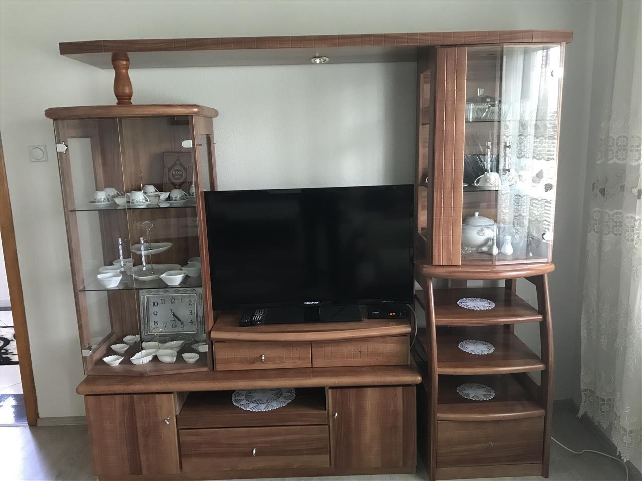 Komod-per-TV