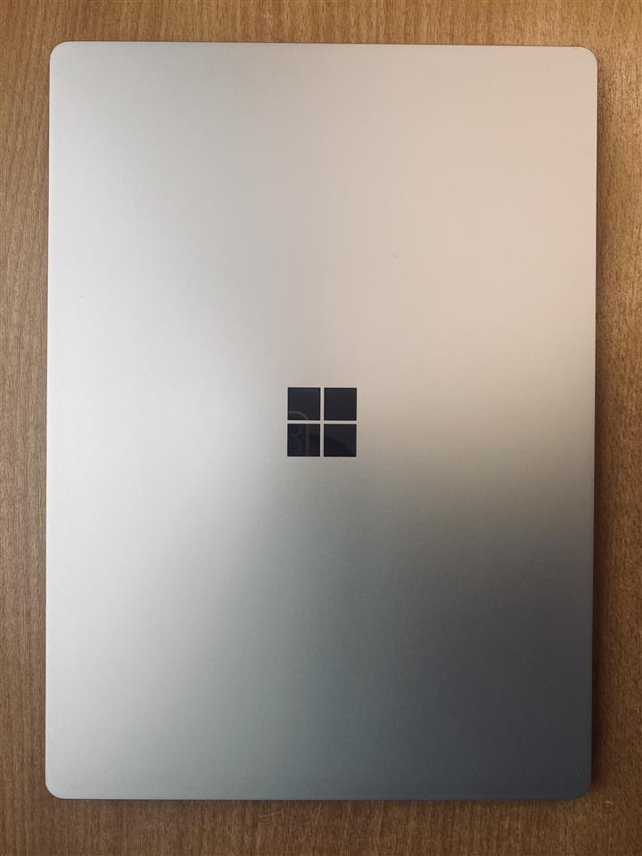 Microsoft--Surface-Laptop-2