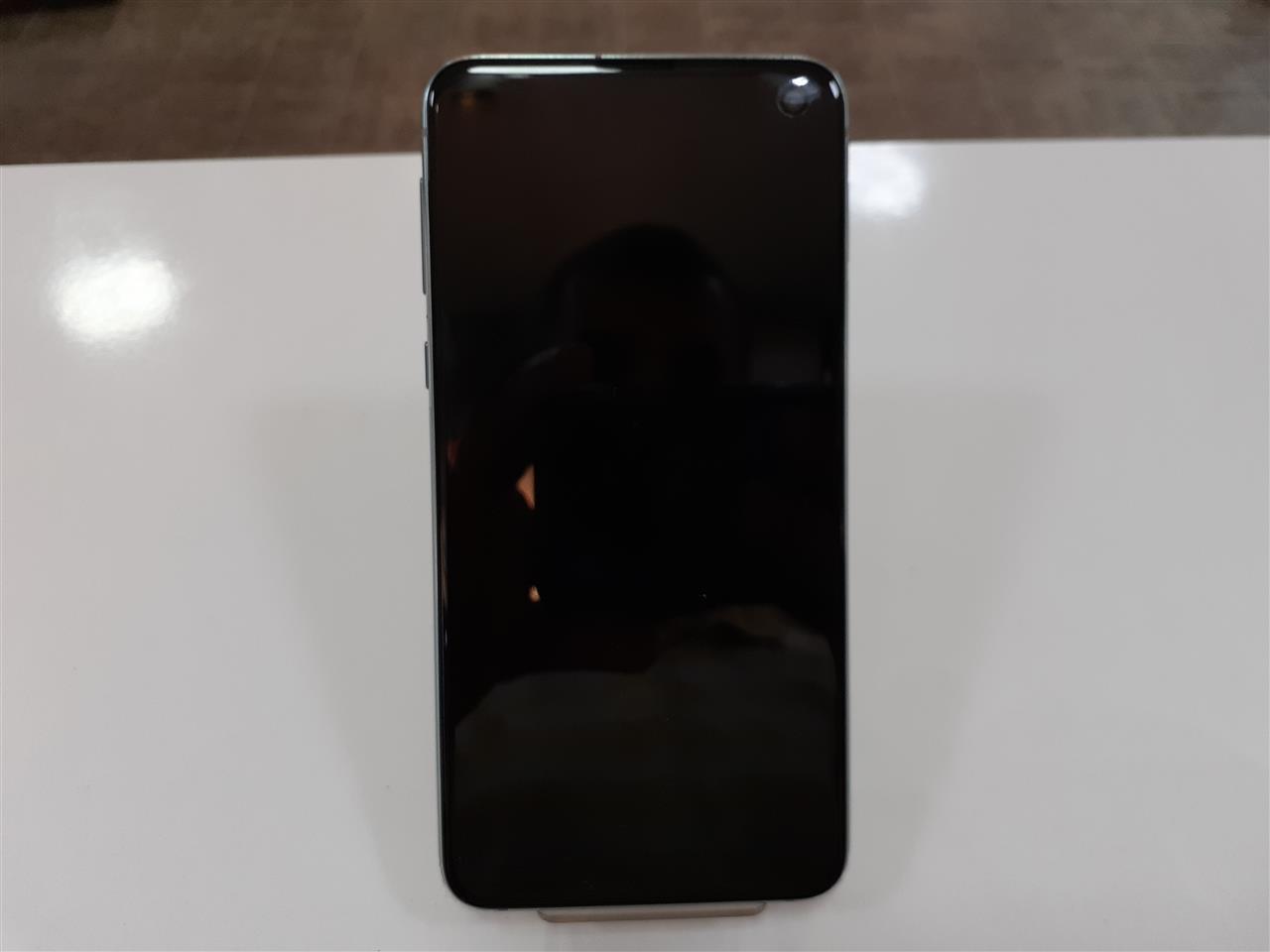 Samsung-S10-E