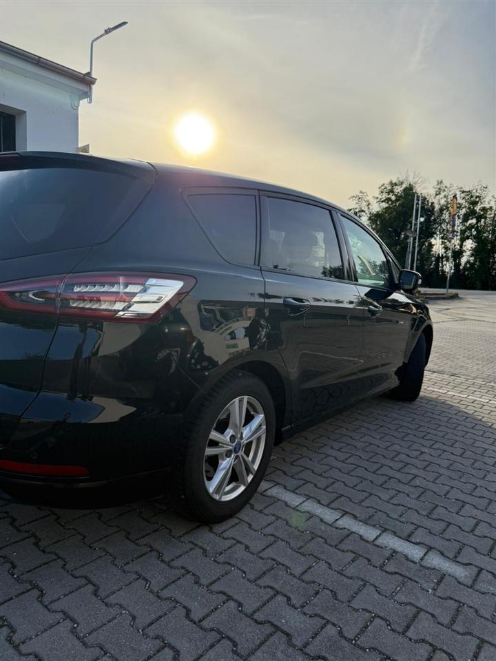 Shitet-Ford-Max