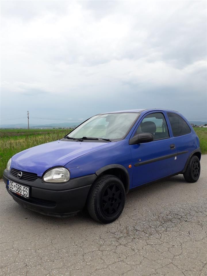 Opel-corsa--