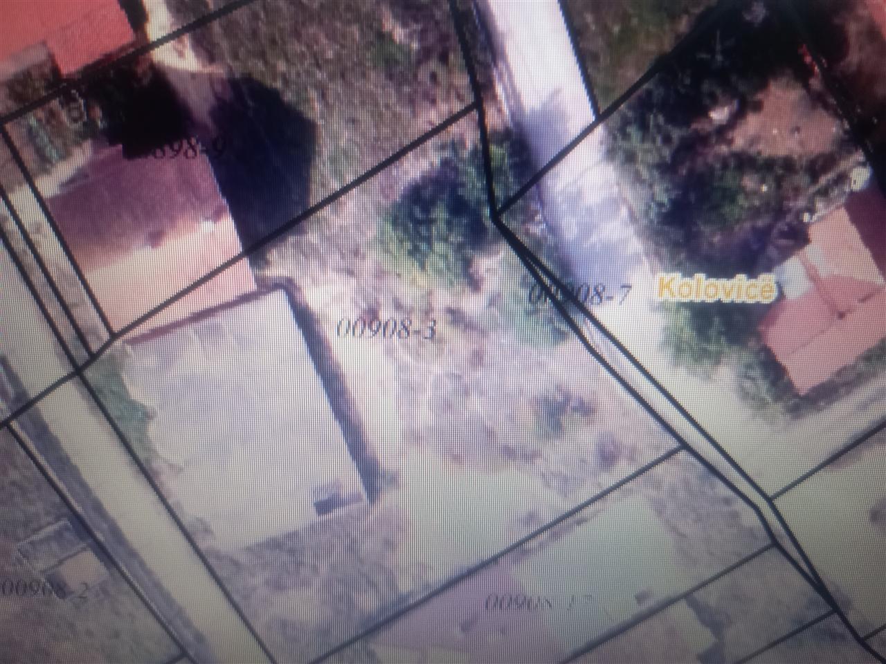 Shes--8-ari-tokë--me-lokal-përdhese--vetem-me-ndertim-të-vra