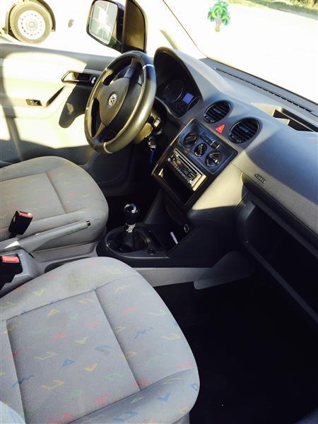 VW-Caddy--07