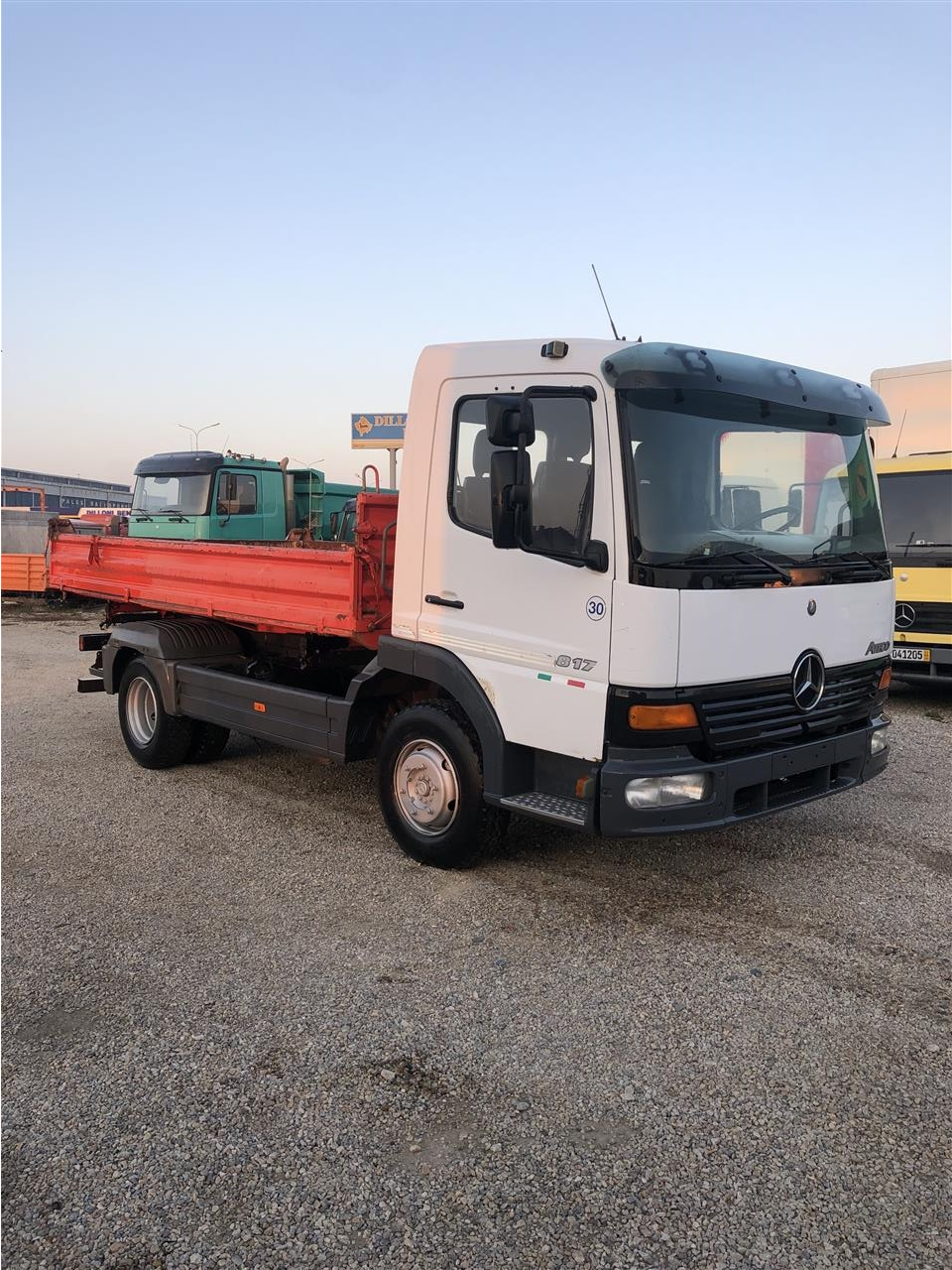 Atego-kipper-815