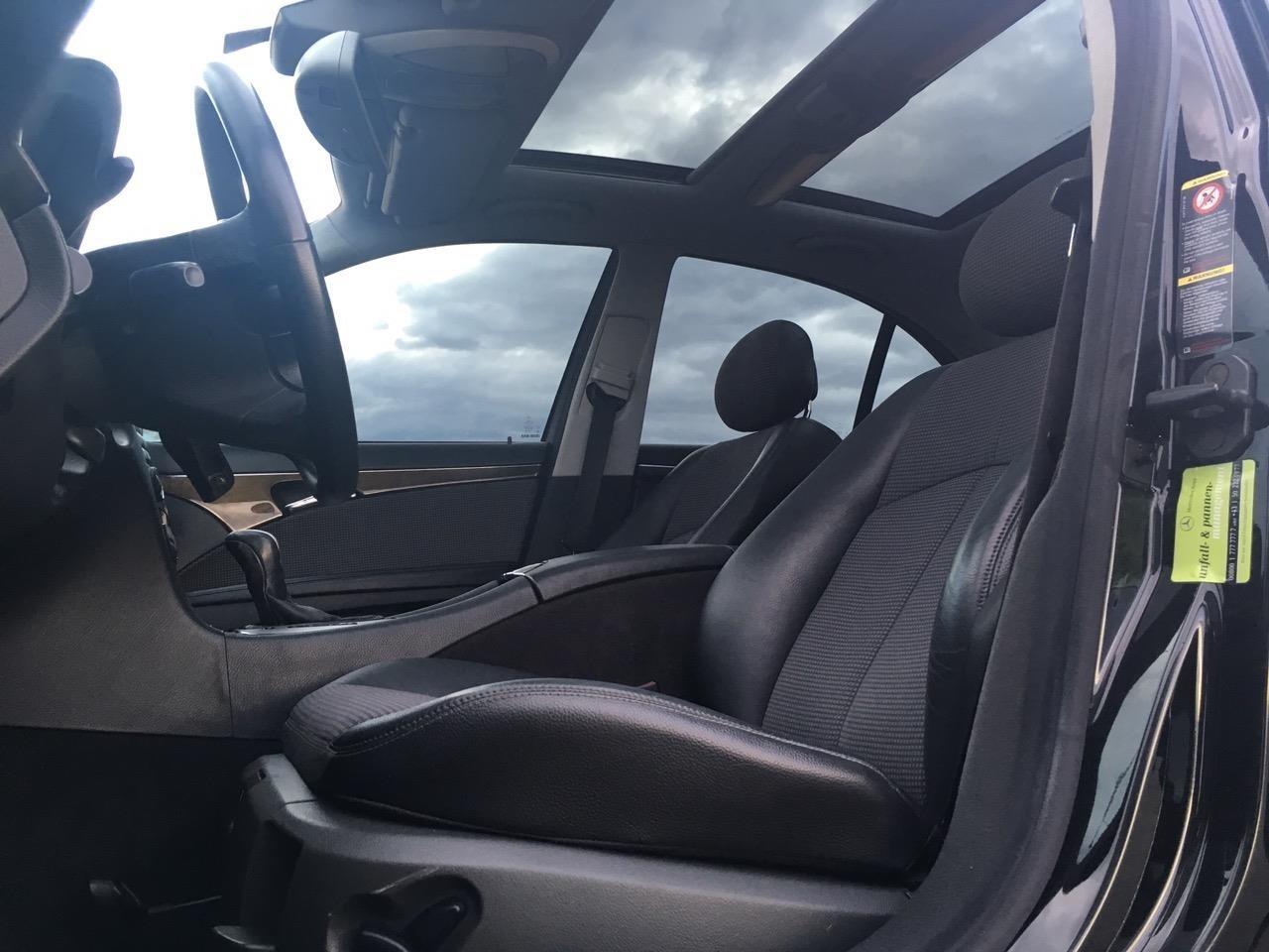 Mercedes-E320