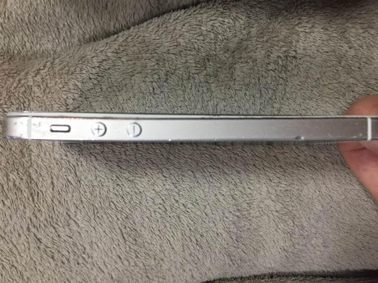 Iphon-5s-gold