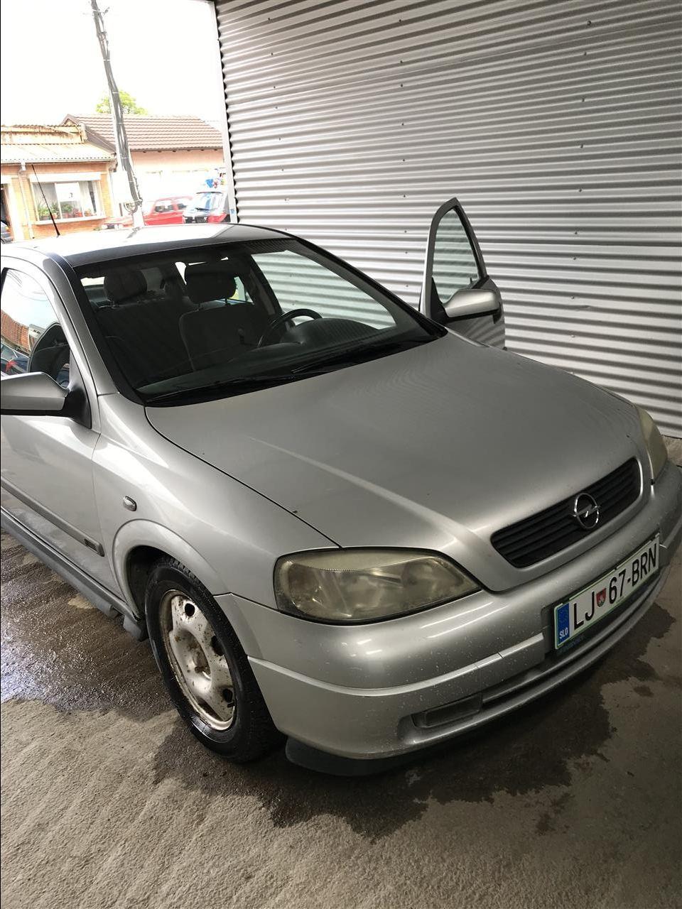 Opel-Astra