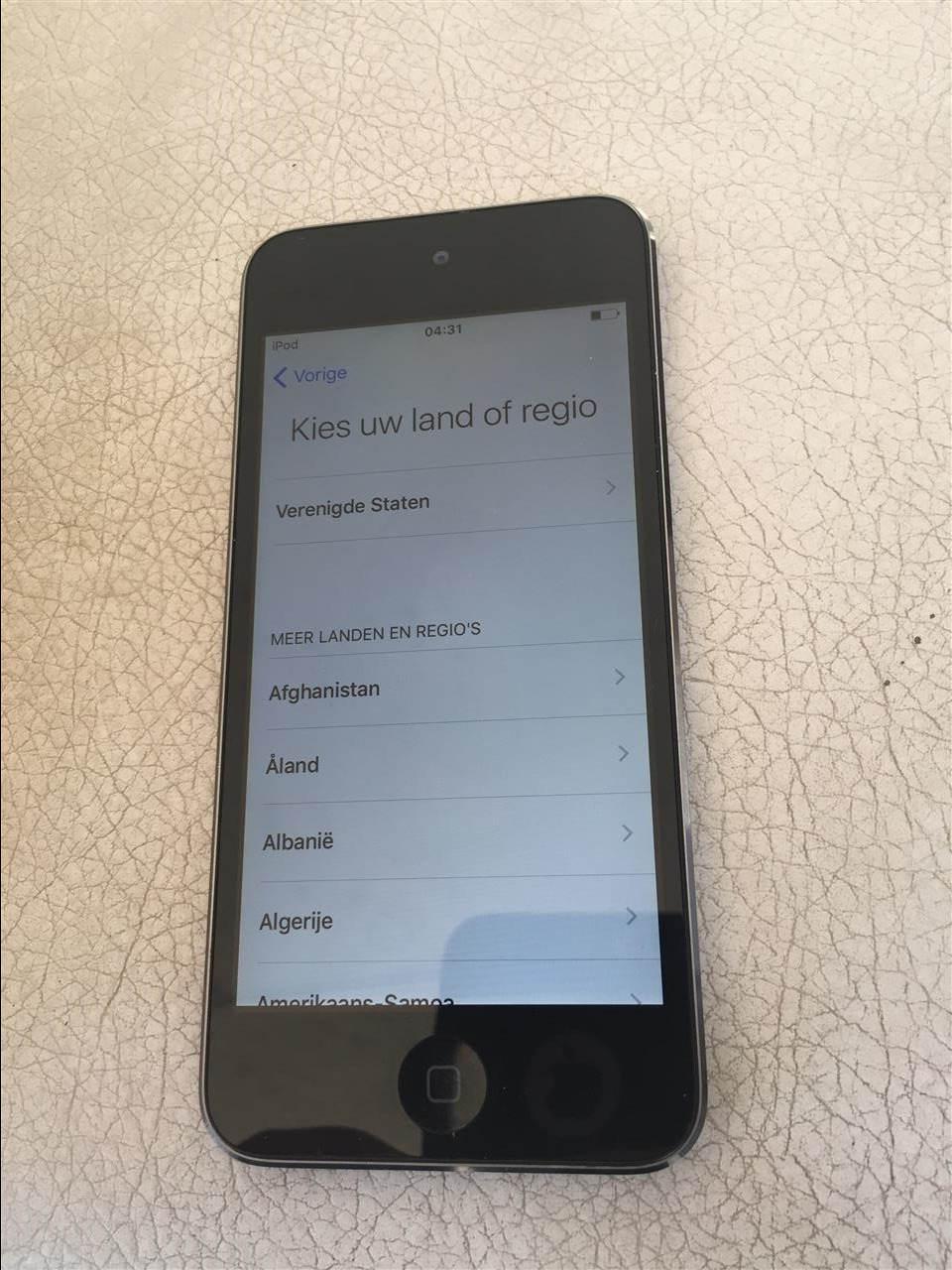 ipod-5-hello