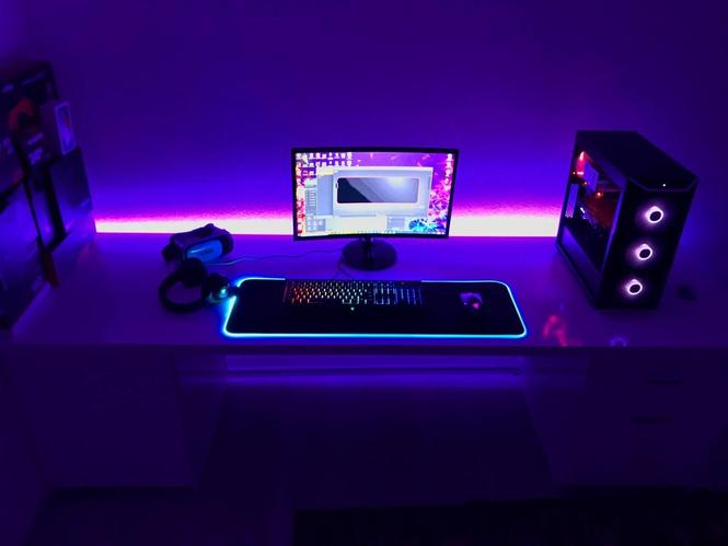 Desktop gaming