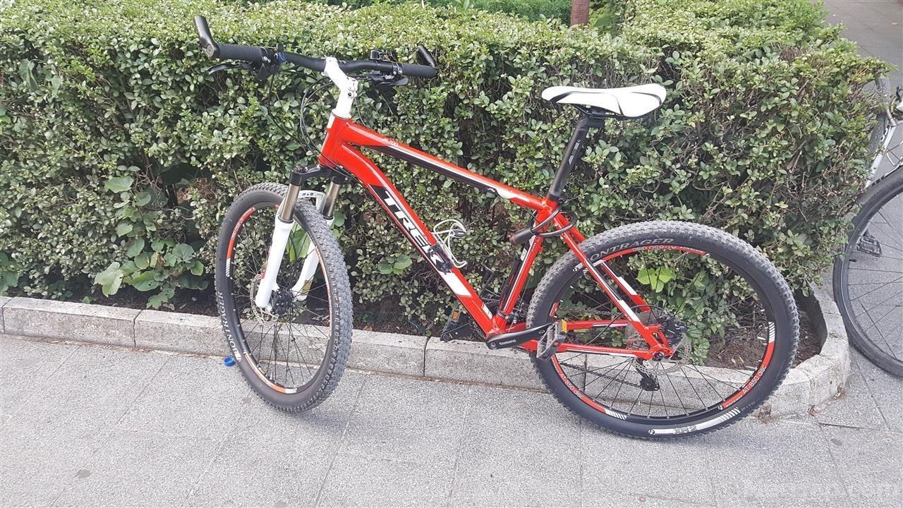 Bicicleta trek hotsell 4700