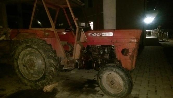 Traktor 542 