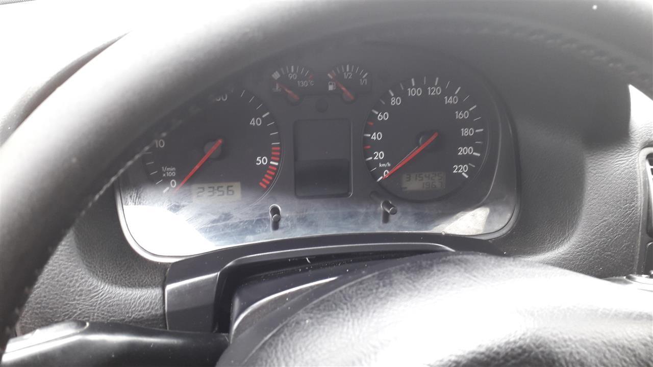 VW-Golf-4-