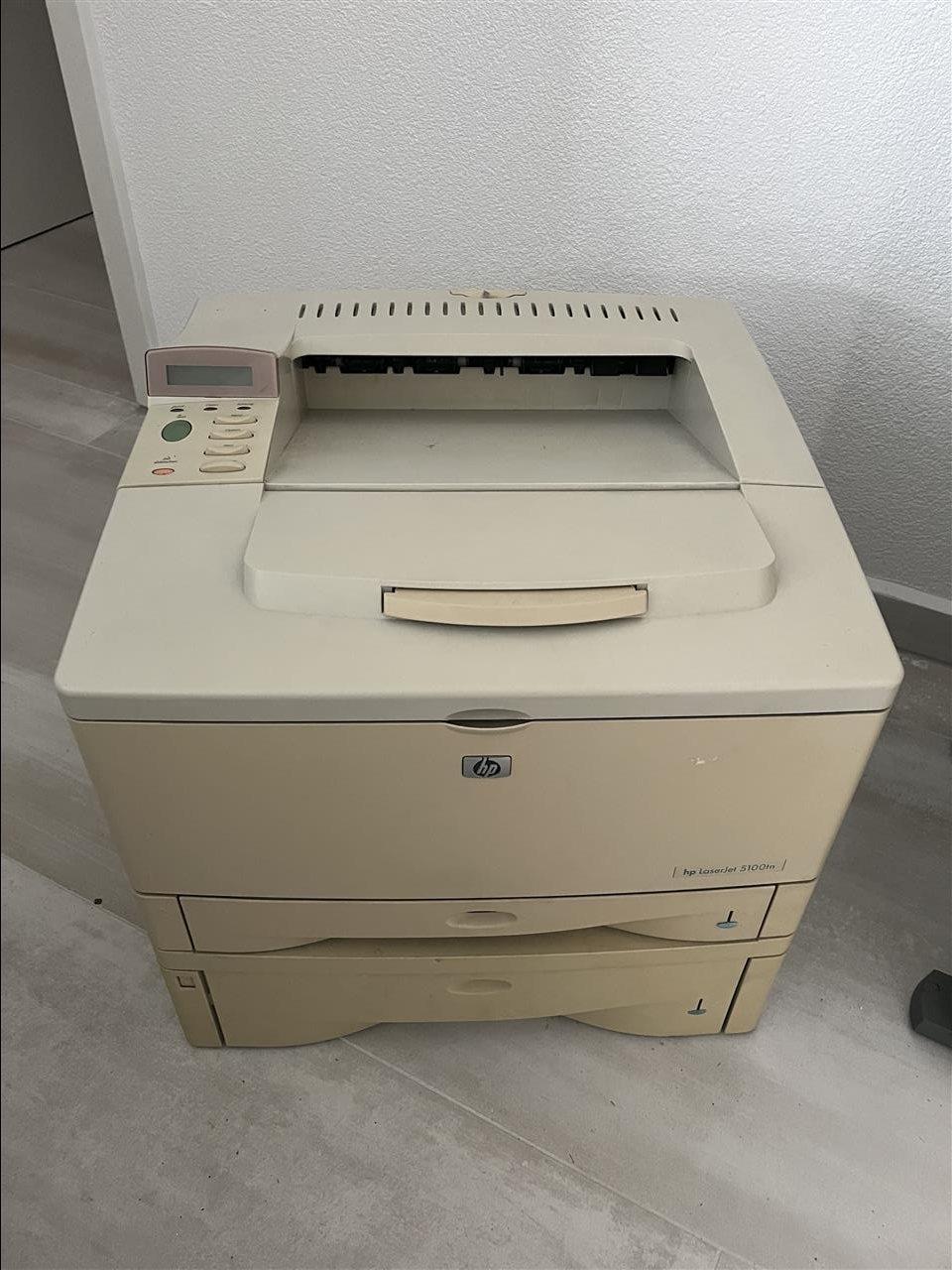Monitor-dhe-printer