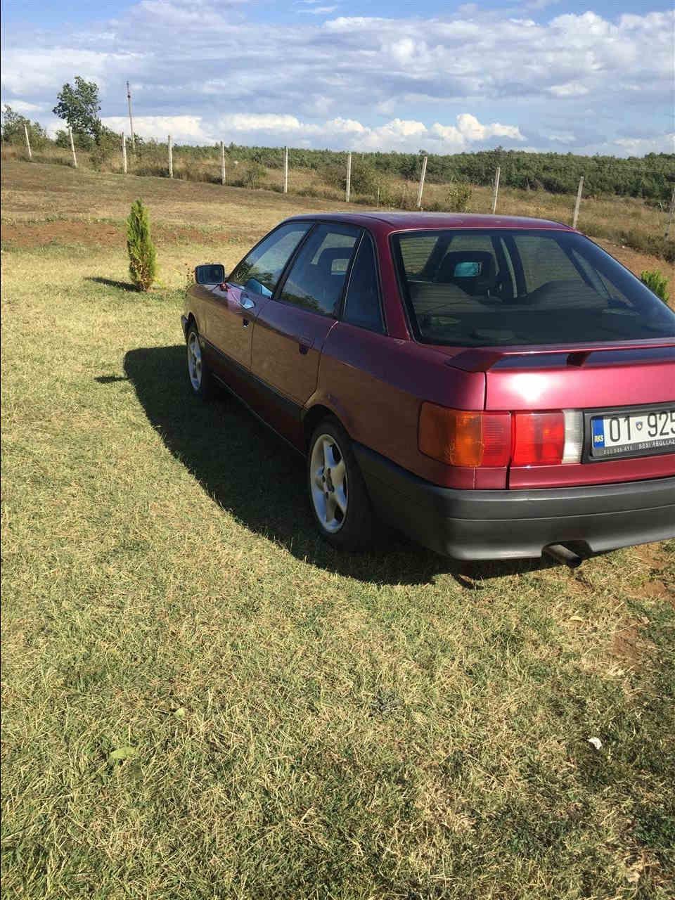 Audi-80-