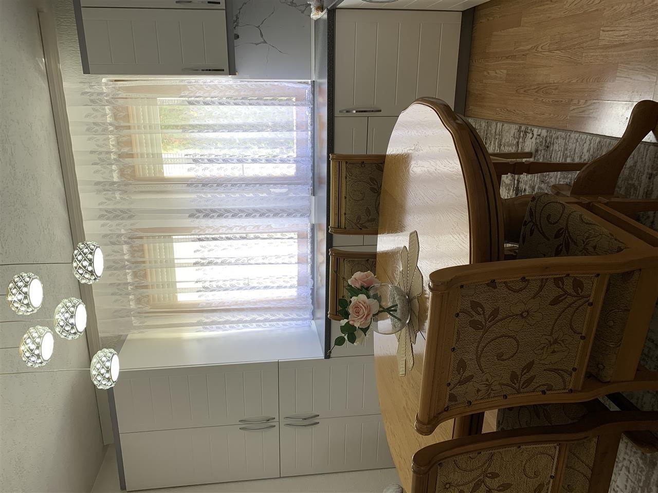 Tavolin-buke-