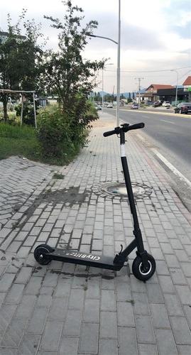 Shes E-Scooter