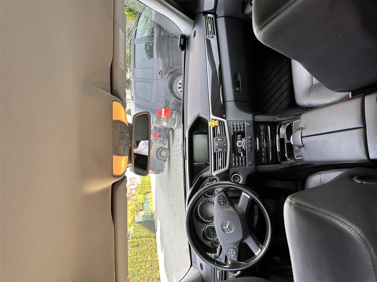 Mercdes-E300