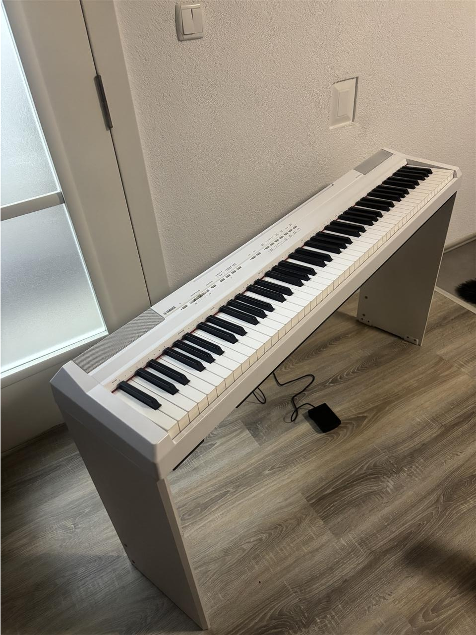Piano-Yamaha-p-105