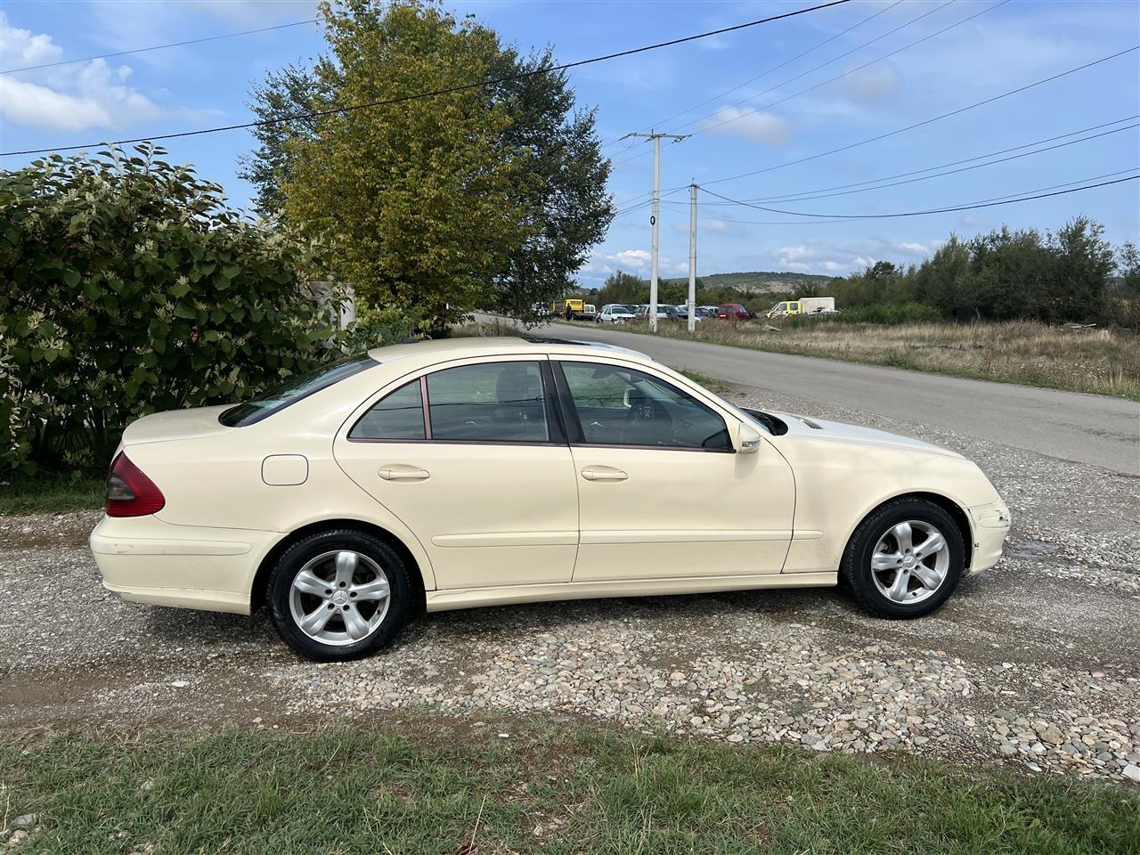 Mecedes-benz-E200