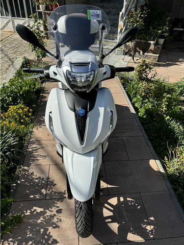Beverly 400cc