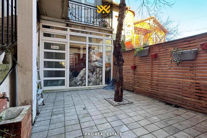 Dy Shtëpi 150m² + 150m² për #SHITJE në Lagjen Medresa