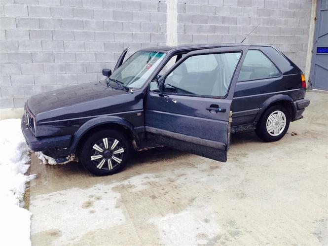 VW Golf -89