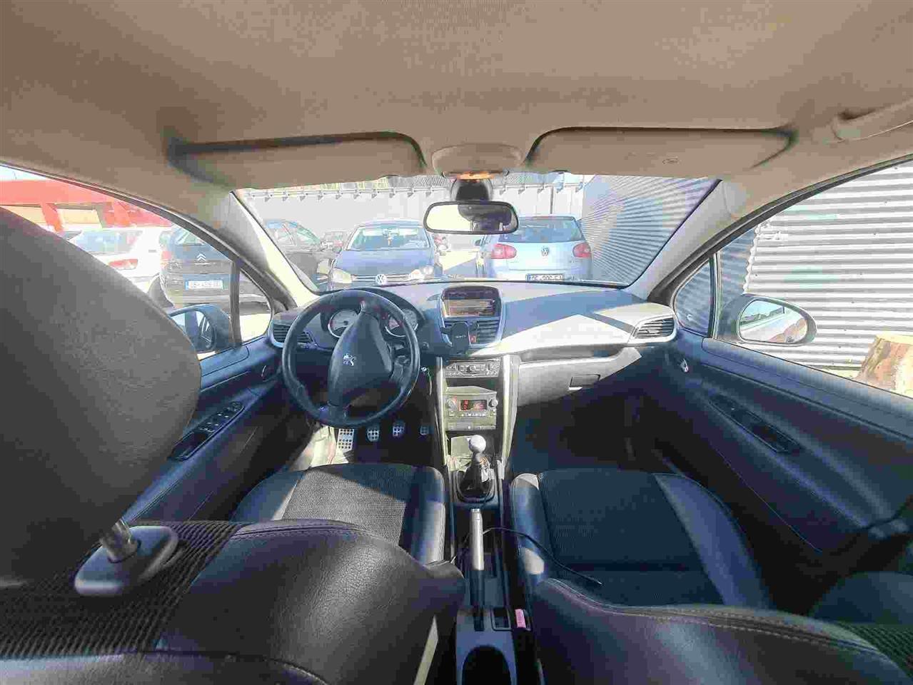 Peugeot-207-1-6-Hdi-Premium