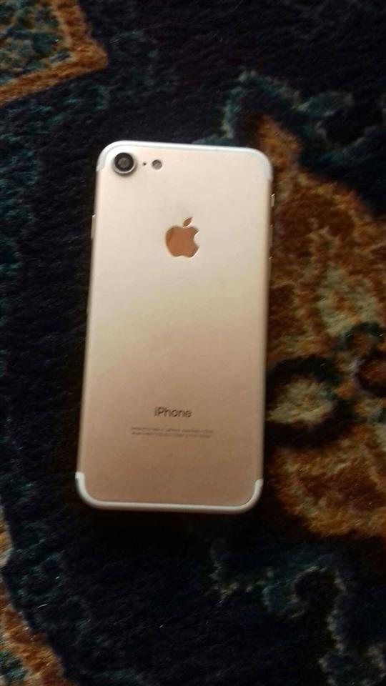 iPhone-7-gold