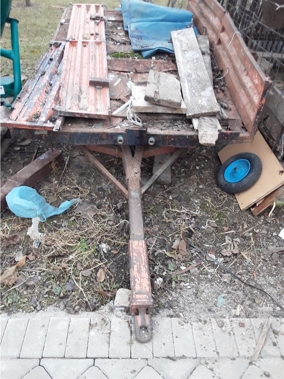 Shitet-rimorkio-e-traktorit