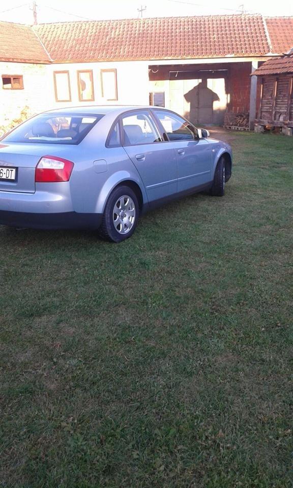 Shes-Audi-A4---E8