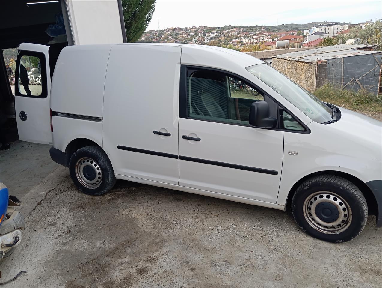Caddy-ndrrohet