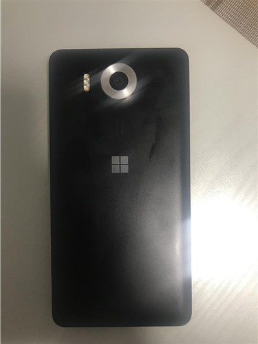 Shitet lumia 950
