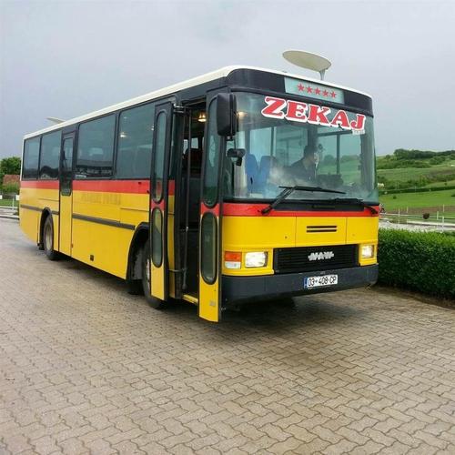 Shitet autobusi