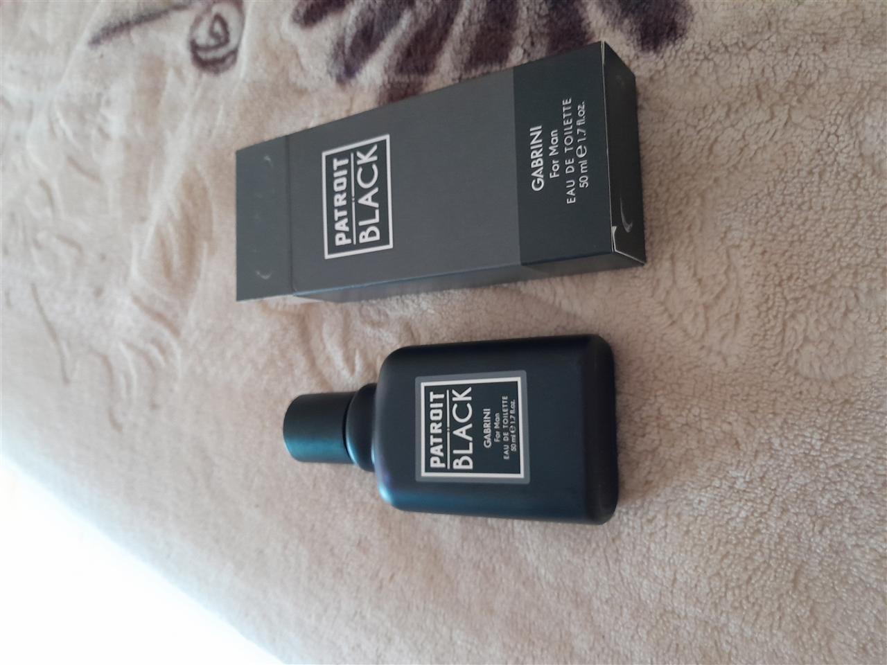 Porositin-parfuma-PATROIT-BLACAK--per--meshkuj--me-post--der
