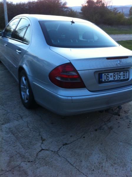 Mercedea-e-220-cdi-elegance--03-